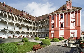 2nd Courtyard